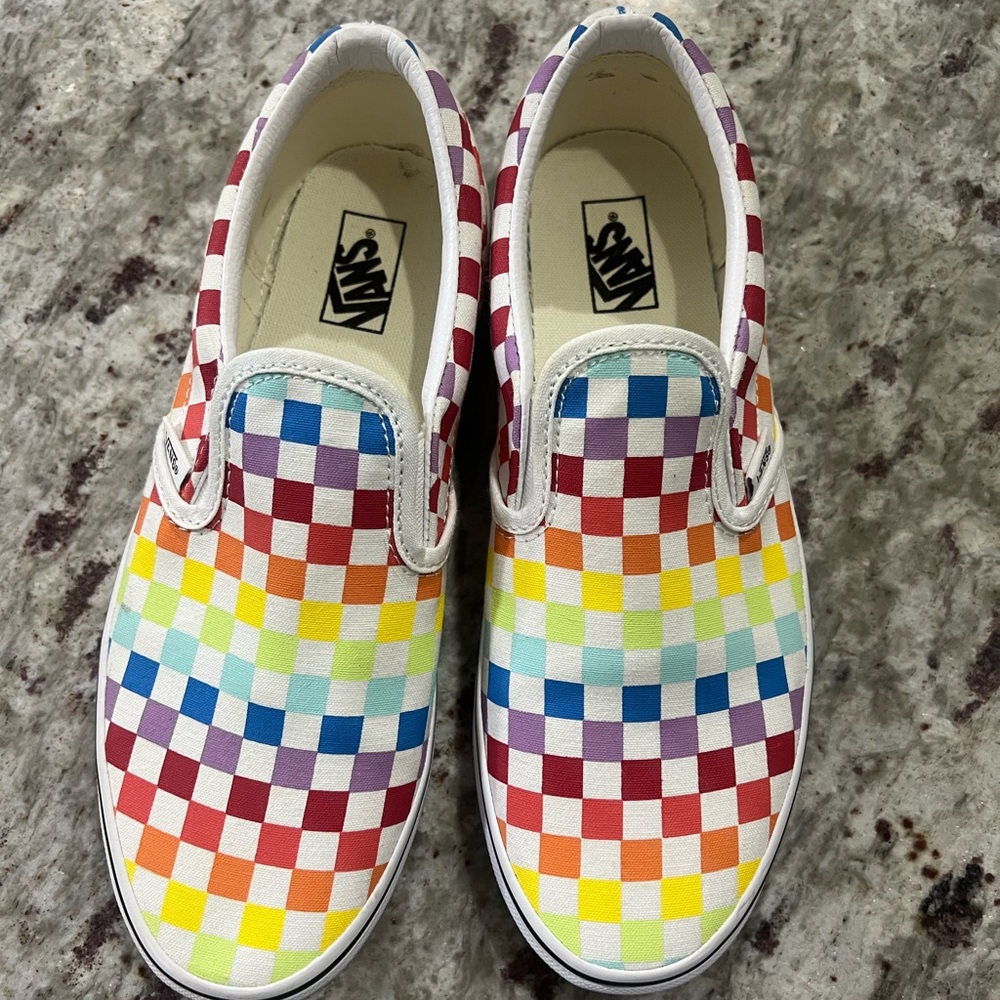Vans Size kids 7/Women’s 8.5